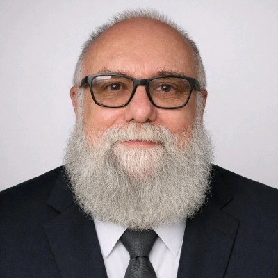 Dr. Marcelo Mazza em retrato profissional